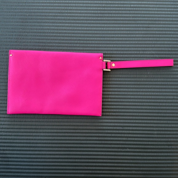 Kate spade hot pink clutch with magnetic closure and wrist strap - Picture 2 of 4